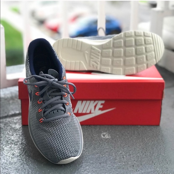 NWT Nike 🔥Tanjun Racer Cool Grey WMNS - Picture 5 of 7
